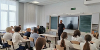 Кинологи и криминалисты показали школьникам под Новосибирском свою работу - КП-Новосибирск