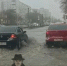 Подтопленная дорога в Барнауле / Фото: скриншот видео - ИА Амител