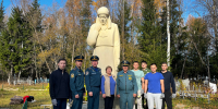 Есть места, куда приезжают не ради громких слов. А ради памяти, которую нельзя оставить без заботы. - МЧС Чувашской Республики