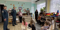 Уроки безопасности для самых маленьких проводят сотрудники петербургского МЧС - МЧС России
