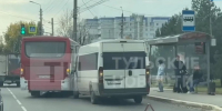 В Туле на улице Кирова маршрутка столкнулась с автобусом - ИА Тульские новости
