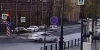 В центре Петербурга водитель Hyundai сбил пешехода на тротуаре - Spbdnevnik.ru