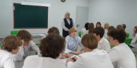 Новгородским школьникам рассказали о профессиях в химической промышленности - Новгородское областное телевидение