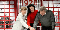 В Мурманском краеведческом музее состоялось юбилейное гашение почтовых карточек специальным штемпелем - Мурманский вестник