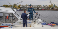 Спасатели проверяют лодки волгоградских рыбаков на водоемах - Комсомольская Правда