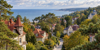 Море за соснами, старинные виллы и тихие улочки: российский город, куда хочется приехать даже без пляжного сезона - Prochepetsk.ru