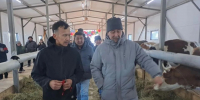 В Намском улусе в фермерском хозяйстве Федота Ядреева введен в эксплуатацию новый коровник - Министерство сельского хозяйства