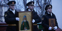В храм-часовню святого праведного воина Феодора Ушакова в Полярном передали иконы - Мурманский вестник