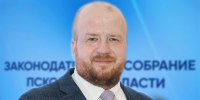 Дорожников региона поздравил с профессиональным праздником Борис Елкин от имени депутатов Собрания - Собрание депутатов