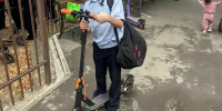 Не игрушка, а мопед: в Анапе наказали родителей подростков, катавшихся на мощных электросамокатах - Кубанские Новости