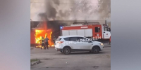 В Новой Усмани Воронежской области утром 18 октября загорелся торговый центр - РИА Воронеж