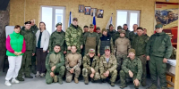 В День отца активисты Артёма поздравили военнослужащих на полигоне - Дума городского округа