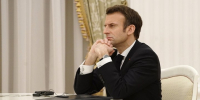 Во Франции призвали президента уйти с поста, Макрон выступит перед народом - Реальное время