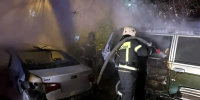 Названа причина ночного пожара, охватившего несколько машин в Твери - Комсомольская Правда