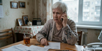 «7 тысяч для всех пенсионеров»: пожилую саратовчанку обманули по новой схеме - Газета Репортер