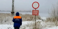 Жителей Якутии призывают воздержаться от выхода на неокрепший лёд в период ледостава - Поселок Хандыга