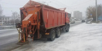 В Иркутске дороги обрабатывают противогололедными материалами - КП-Иркутск