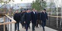 Губернатор Виталий Хоценко ознакомился с ходом строительства школы в жилом комплексе «Кварталы Драверта» - Правительство Омской области