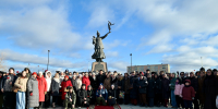 В Якутске состоялось торжественное возложение цветов к памятнику Матери в преддверии Дня матери в Республике Саха (Якутия) - Министерство труда и социального развития РС(Я)