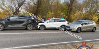 На трассе под Богородицком столкнулись три машины: пострадали женщина и ребёнок - ГТРК