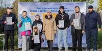 Плоггинг-забег объединил спортсменов и любителей активного образа жизни на субботнике в Муринском парке - Калининский район