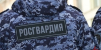 В Центральном районе наряд Росгвардии задержал пособницу телефонных мошенников, пытавшуюся проникнуть в чужую квартиру - Росгвардия
