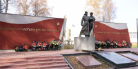 Депутаты Заксобрания оценили ход благоустройства парка в Богородске - фото 1 - vGorodeN.Ru