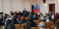 В канун Дня работников дорожного хозяйства глава Минтранса ЛНР Альберт Апшев поздравил представителей отрасли, которые делают все для того, чтобы наши дороги становились лучше - Министерство инфраструктуры и транспорта ЛНР