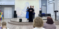 Священник поздравил участников семейного праздника в Ленске - Якутская и Ленская епархия