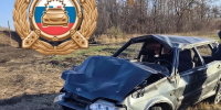 «Четырнадцатая» съехала с дороги и опрокинулась: один человек погиб, другой — пострадал - ИА Версия-Саратов