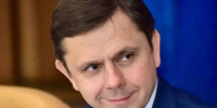 Клычков поздравил семью Борисюк с Днём отца - OrelGrad.Ru
