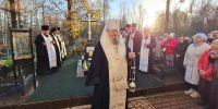 Митрополит Корнилий в день памяти епископа Тихона (Степанова) совершил Божественную литургию и панихиду - Архангельская епархия