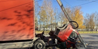 У грузовика отвалилась кабина после столкновения со столбом в Костроме - Интернет-телевидение Логос