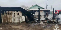 Огнеборцы и дружинники потушили пожар в селе Бурен-Хем Тувы - МЧС Республики Тыва