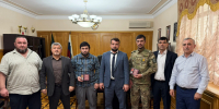 Глава Избербаша вручил двум участникам СВО орден Жукова и медаль «За храбрость» - РИА Дагестан