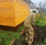 Росгвардия помогла новгородскому ветерану с сезонными огородными делами - Газета Новгород