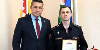 В Малоярославце глава округа поблагодарил начальника отделения вневедомственной охраны за службу - Росгвардия
