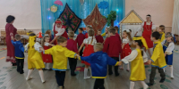 Музыкальное мероприятие «Две деревни, два села» в детском саду «Солнышко» - 43edu.Ru