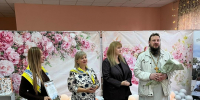 Выставка «Светлое начало»: творчество, объединяющее сердца - Знамя Октября