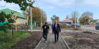 Александр Ларионов проверил ход благоустройства улицы Ленина в Новой Усмани - Новая Усмань Сегодня