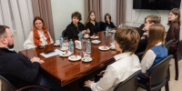 Честный разговор о ЖКХ и транспорте: мэр Мурманска встретился с юными журналистами - Вечерний Мурманск