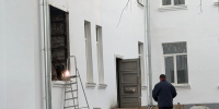 Заместитель губернатора Игорь Малякин проверил ход реконструкции здания будущего эндокринологического центра - Администрация области