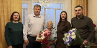 Депутаты-коммунисты поздравили жительницу Томска с её 101-м днём рождения - КПРФ