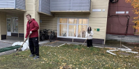 Студенты и преподаватели АлтГТУ продолжают традицию осенних субботников - АлтГТУ им. И.И. Ползунова