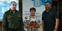 Единство тыла и фронта: офицер 51-й армии наградил профсоюзных лидеров Башкортостана - Профсоюз образования