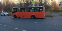 Автобус сбил женщину на пешеходном переходе в Нижнем Новгороде: она в больнице - фото 1 - vGorodeN.Ru