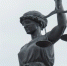 Суд признал собственностью Красноярска давно стоявший на улице Mercedes-Benz - Комсомольская Правда