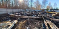 Большой пожар уничтожил дом и баню в 422 квадрата в Ярославской области - Комсомольская Правда