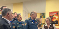 Глава МЧС России ознакомился с пожарно-технической экспозицией в Омске - МЧС России