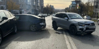 Женщина пострадала в ДТП с тремя авто в центре Ижевска - Комсомольская Правда
